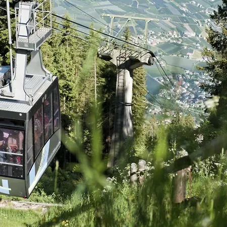 Farm stay Familyparadies Gamplalm Lana